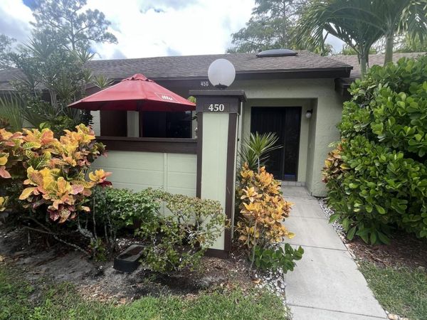 450 Knollwood Court, Royal Palm Beach, FL 33411