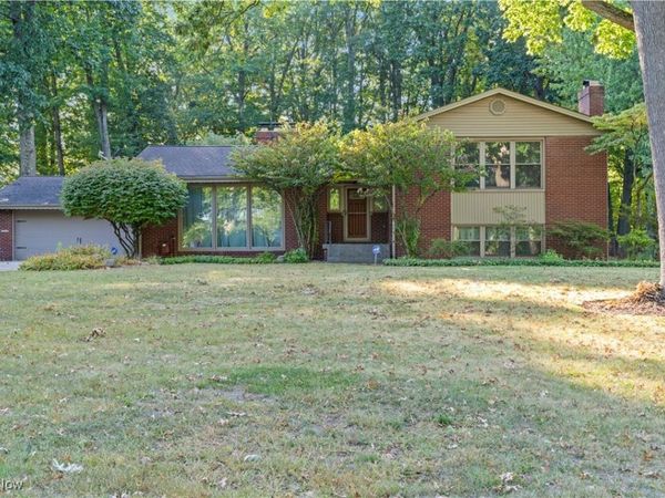 3530 Fifth Avenue, Youngstown, OH 44505