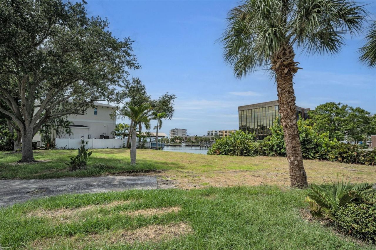 56 Sandpiper Road, Tampa, FL 33609 Photo