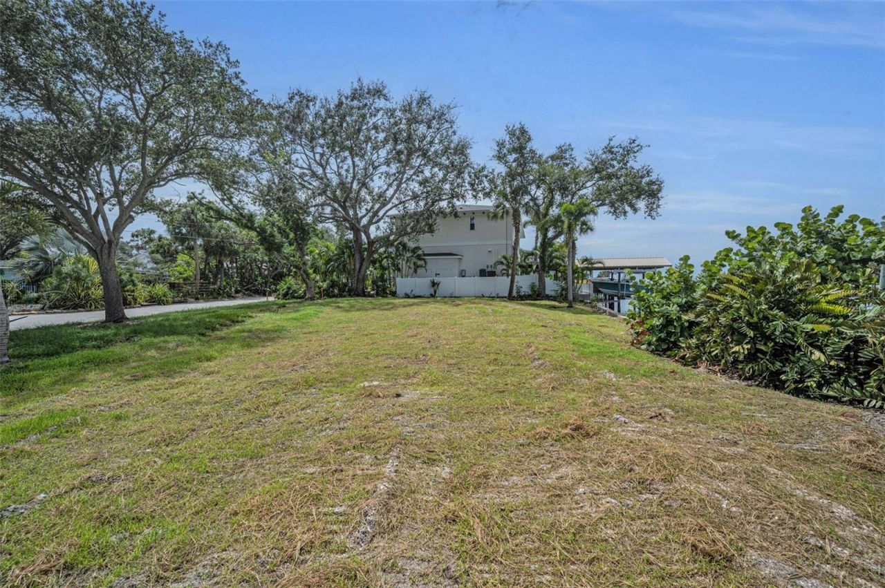 56 Sandpiper Road, Tampa, FL 33609 Photo