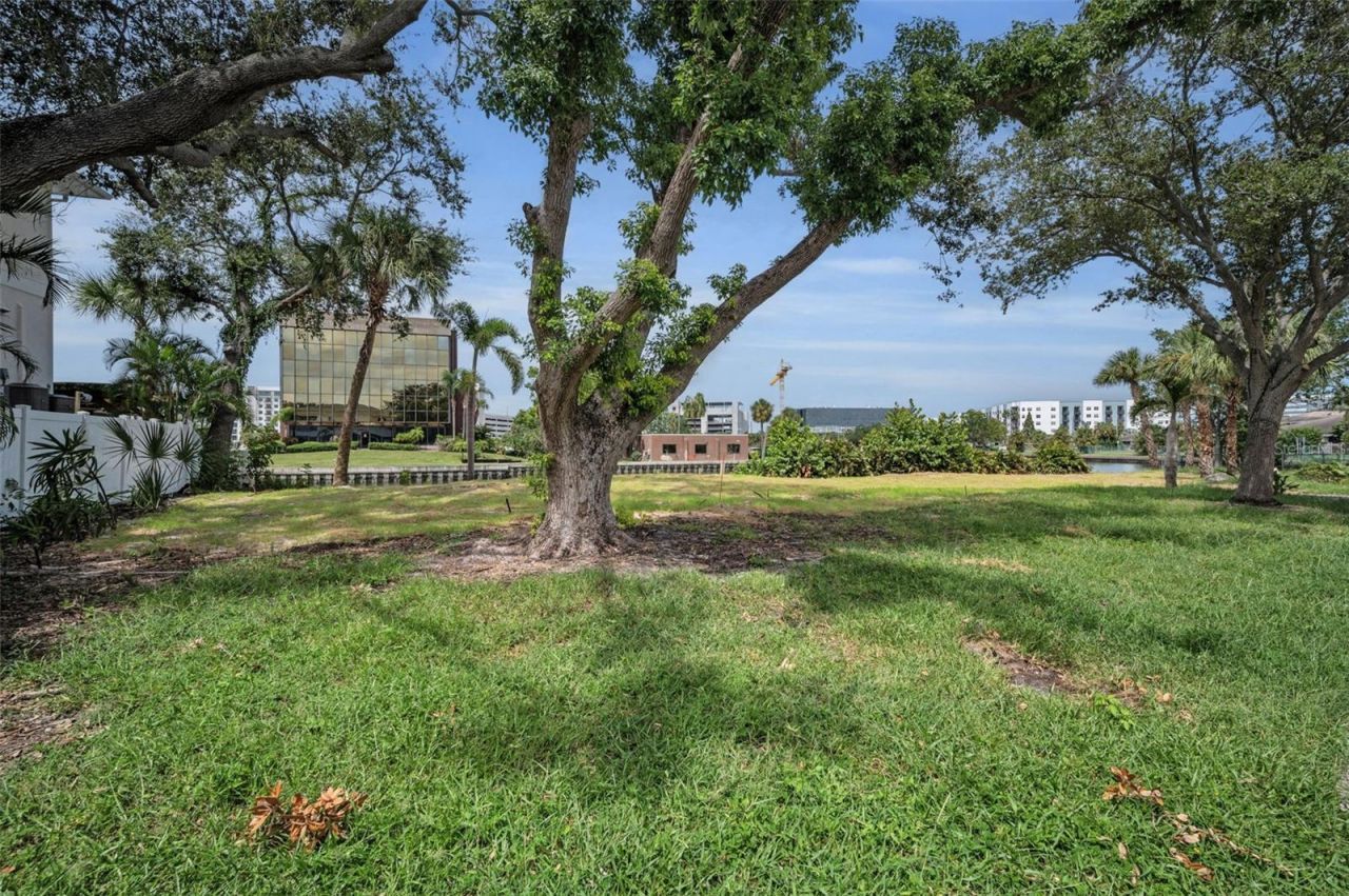 56 Sandpiper Road, Tampa, FL 33609 Photo