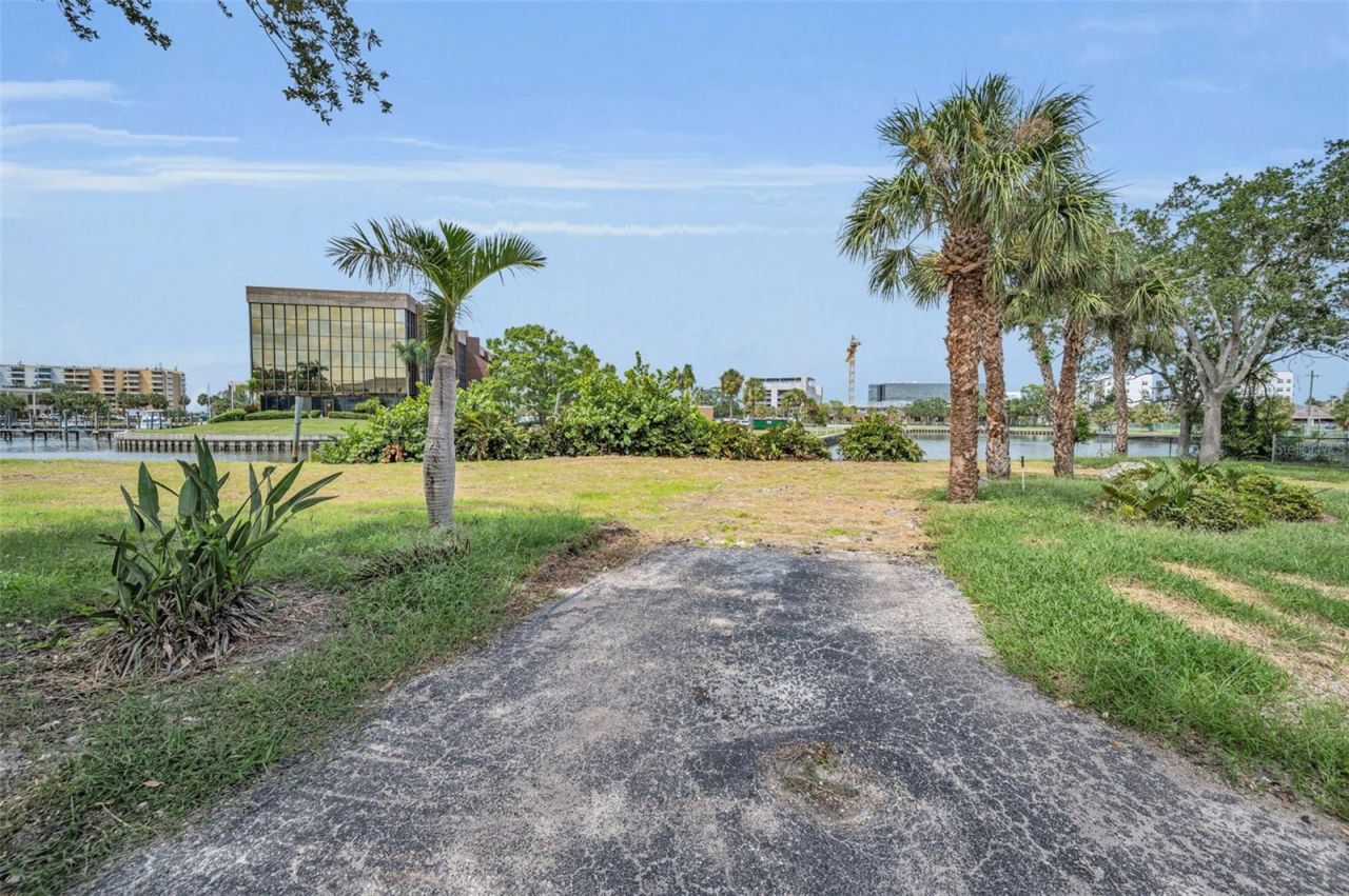 56 Sandpiper Road, Tampa, FL 33609 Photo