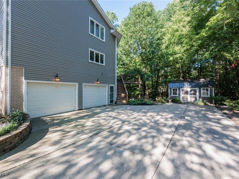 20050 Idlewood Trail, Strongsville, OH 44149 Photo 3