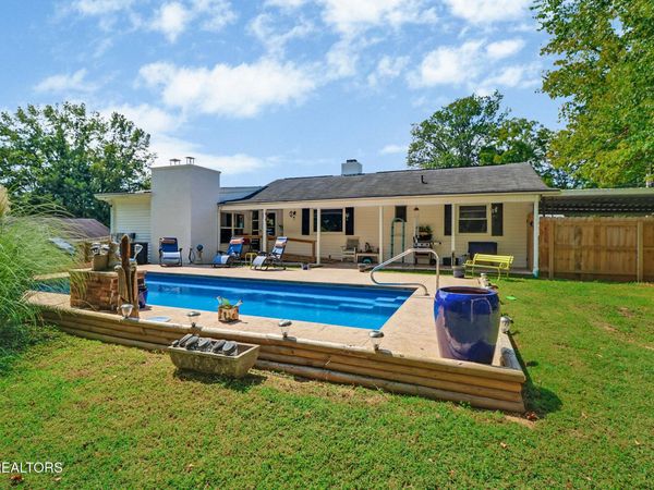 107 Townsend Rd, Oak Ridge, TN 37830