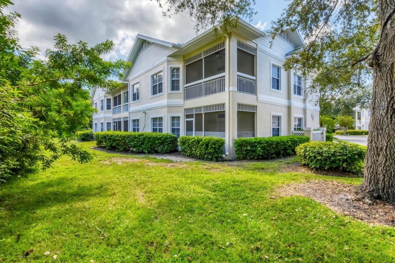 3604 54th Drive W, Unit 202, Bradenton, FL 34210 Photo