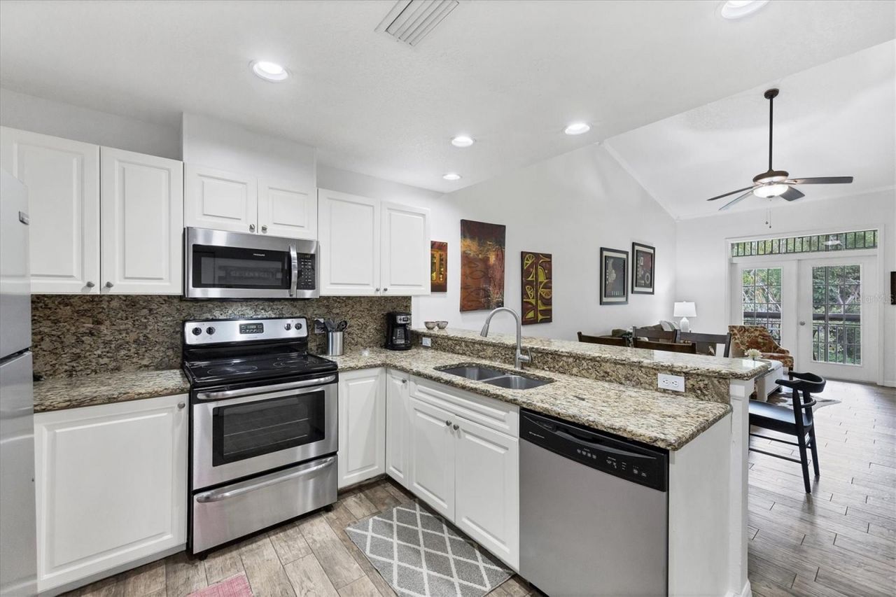 3604 54th Drive W, Unit 202, Bradenton, FL 34210 Photo