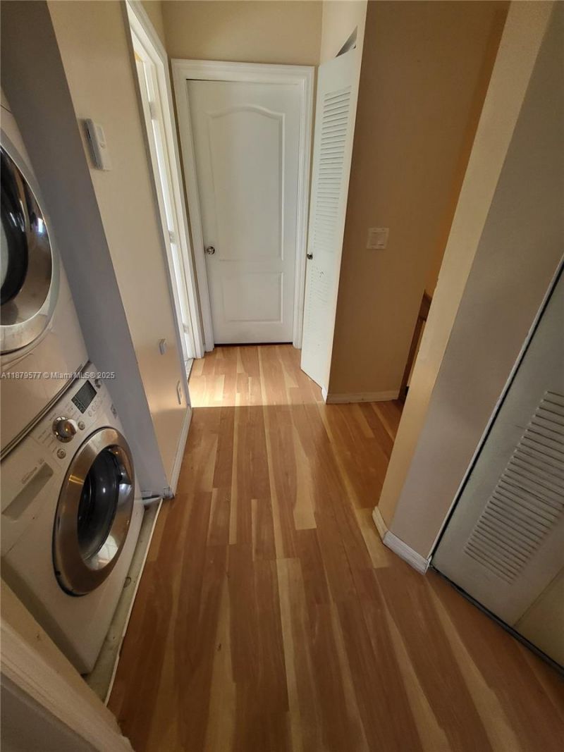 820 NE 212th Ter, Unit 6, Miami, FL 33179 Photo