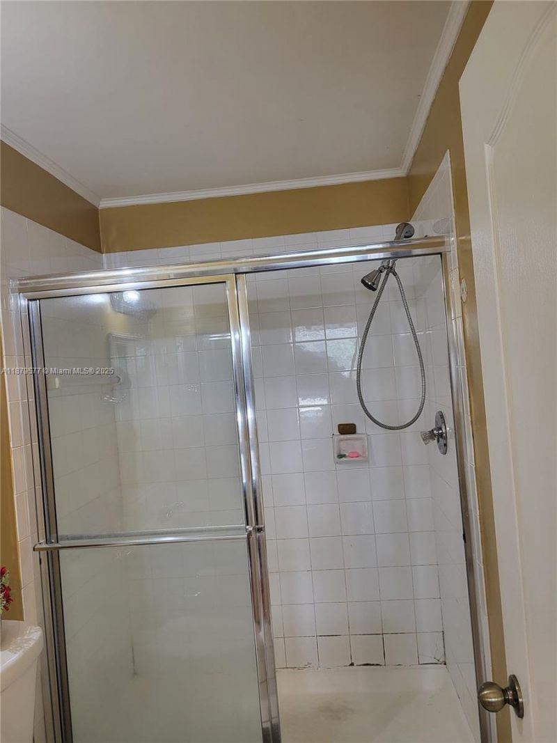 820 NE 212th Ter, Unit 6, Miami, FL 33179 Photo