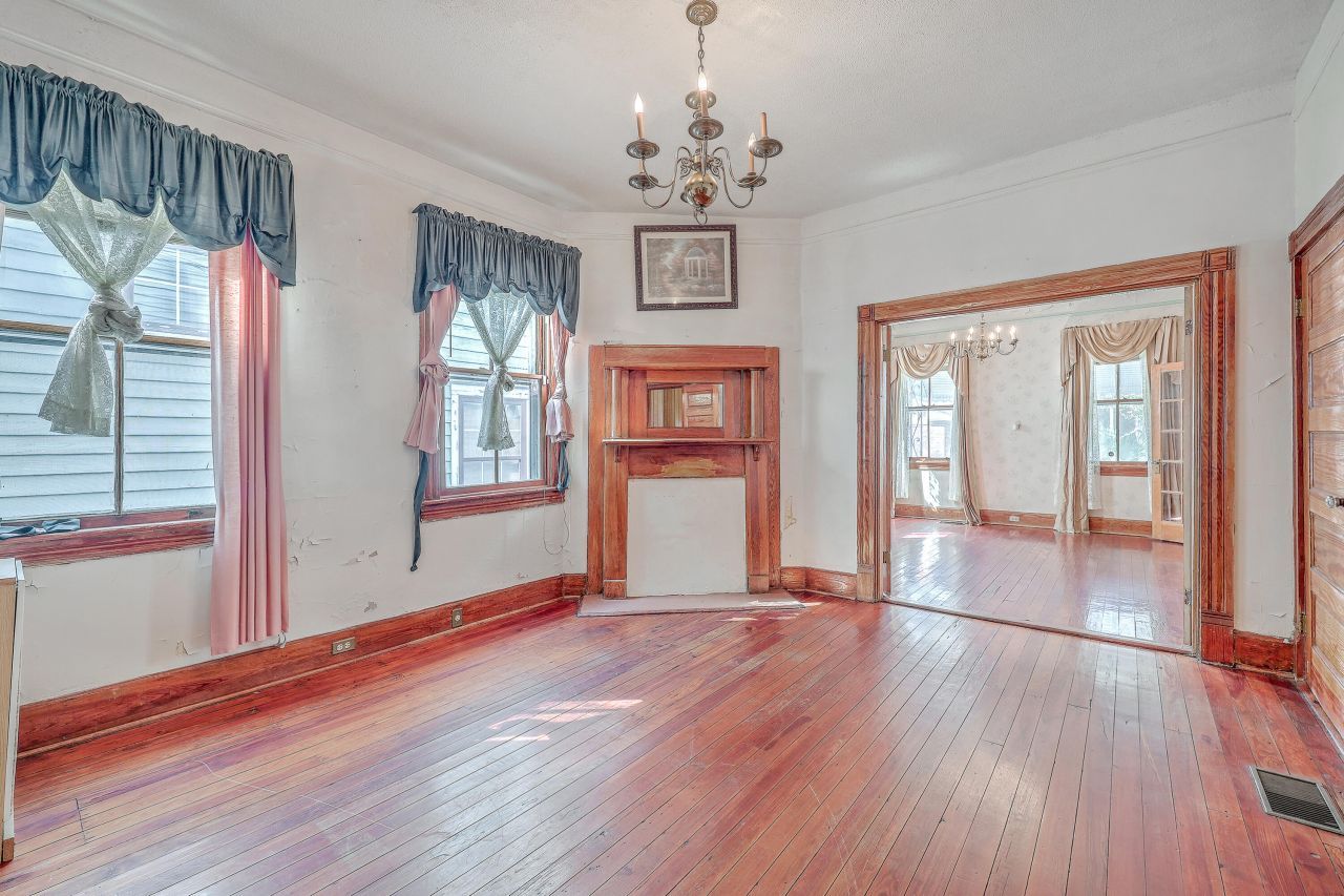 380 Ashley Avenue Photo 13