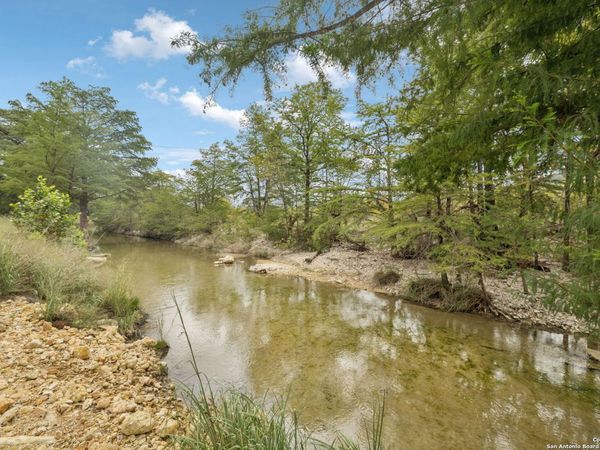 228 Rocky Creek Rd, Medina, TX 78055