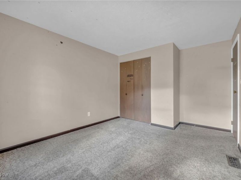 273 Atwood Street NW, Champion, OH 44483 Photo 16