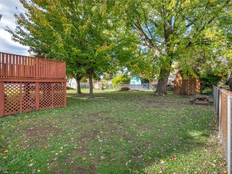 273 Atwood Street NW, Champion, OH 44483 Photo 28