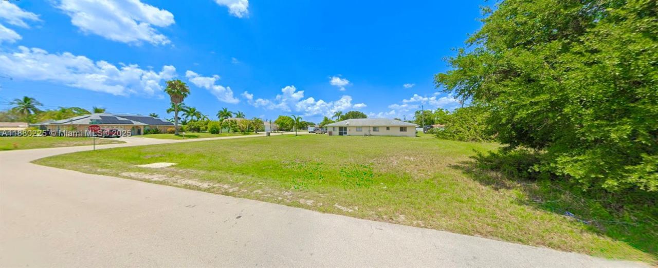 941 SE 23 Place, Cape Coral, FL 33990 Photo