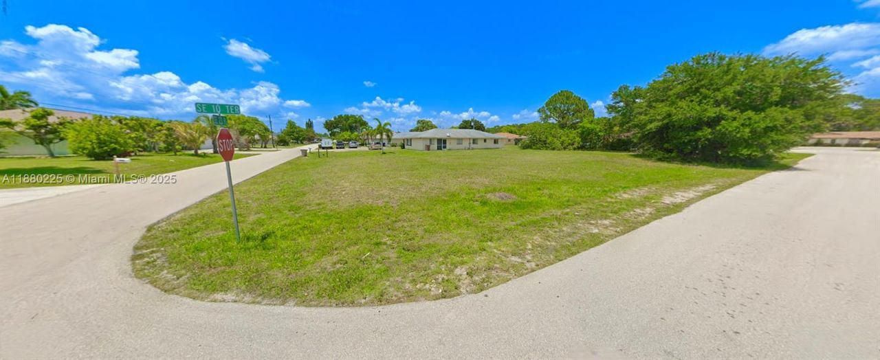 941 SE 23 Place, Cape Coral, FL 33990 Photo