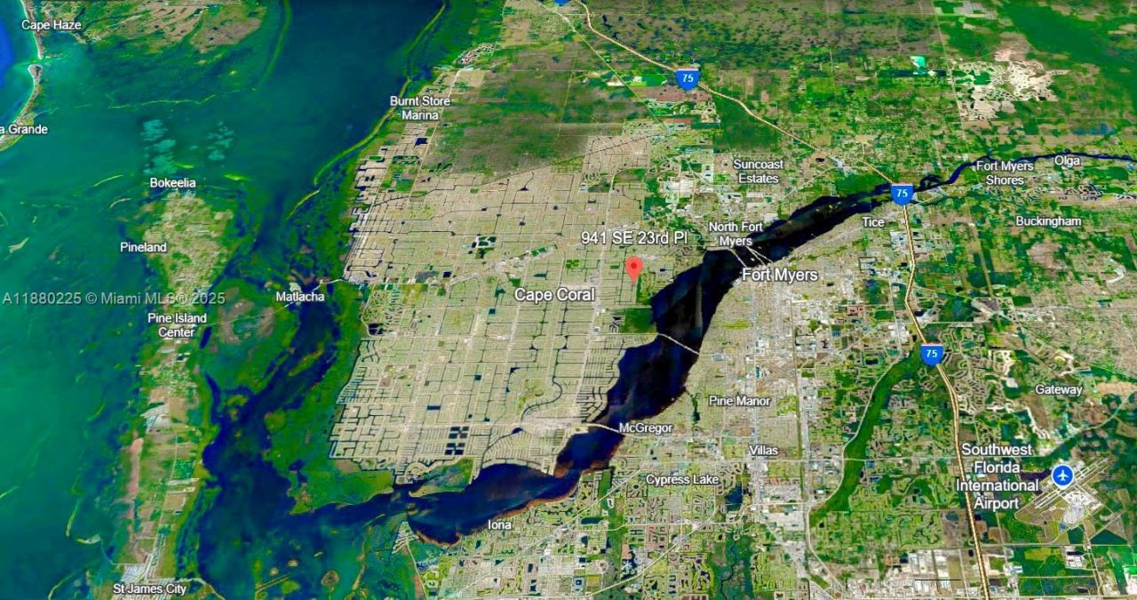 941 SE 23 Place, Cape Coral, FL 33990 Photo