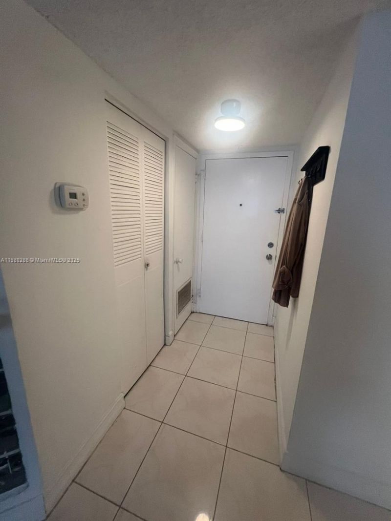 2750 NE 183rd St, Unit 1612, Aventura, FL 33160 Photo