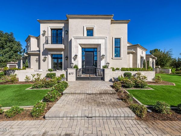 577 W HORSESHOE Place, Chandler, AZ 85248