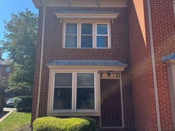 560 COLECROFT COURT, ALEXANDRIA, VA 22314