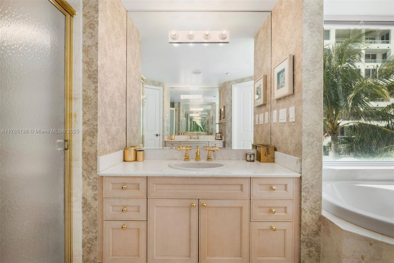 5025 Collins Ave, Unit 705, Miami Beach, FL 33140 Photo