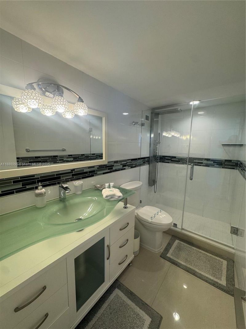 5161 Collins Ave, Unit 514, Miami Beach, FL 33140 Photo