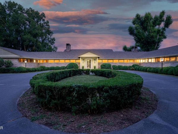 312 Paine Lake Drive, Sevierville, TN 37862