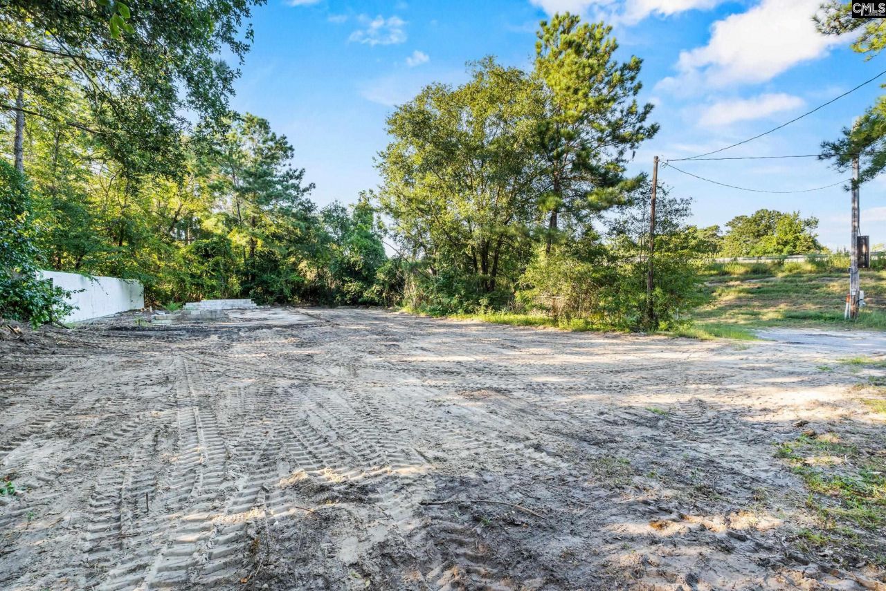 615 Dawn Drive  Photo 12