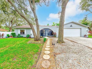 8005 DORADO COURT, TAMPA, FL 33637