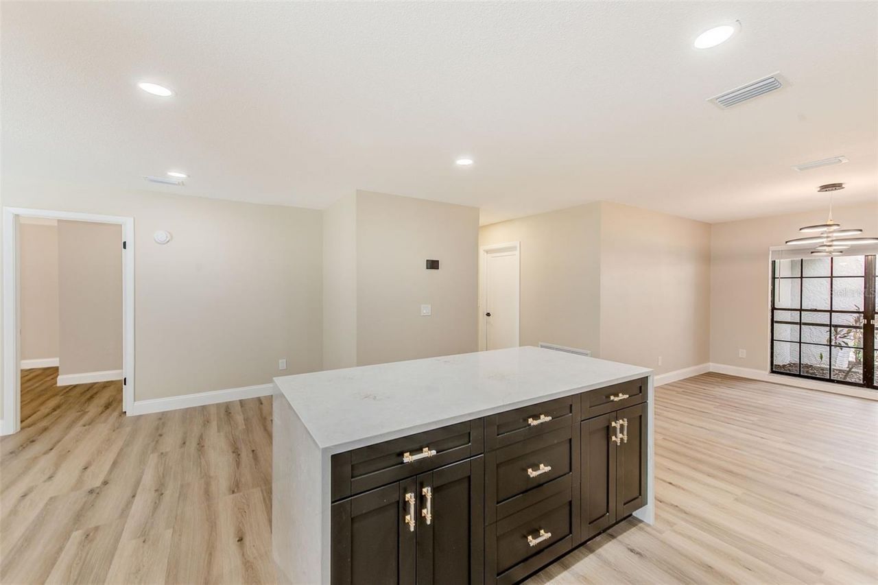 8005 Dorado Court, Tampa, FL 33637 Photo