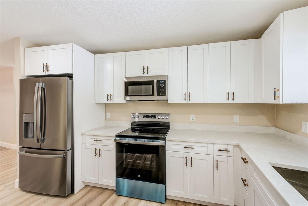 8005 Dorado Court, Tampa, FL 33637 Photo