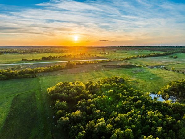 10 E 320 Road, Vinita, OK 74301