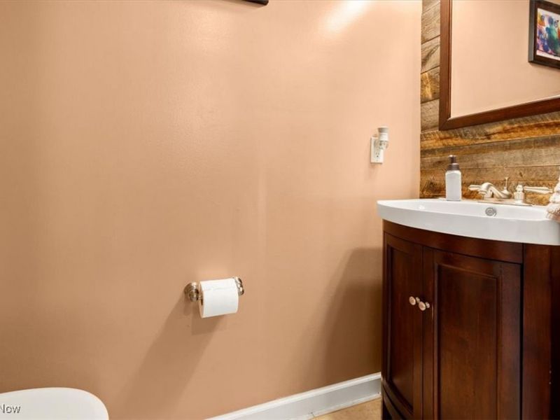 132 Stonefield Drive, Berea, OH 44017 Photo 7