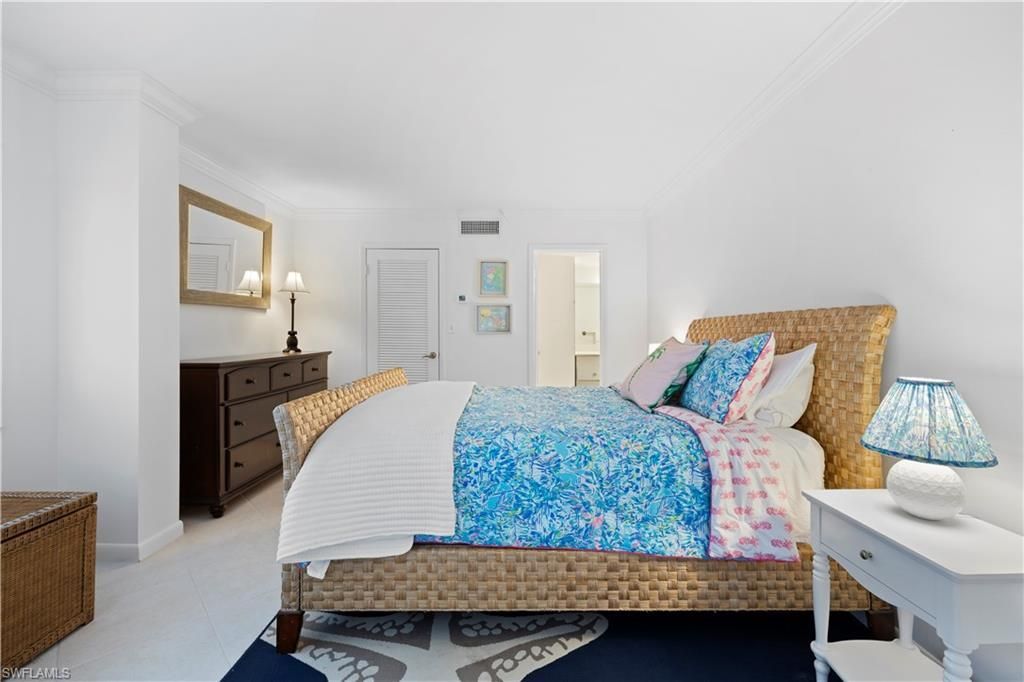 3443 Gulf Shore Blvd N, Unit 503, Naples, FL 34103 Photo