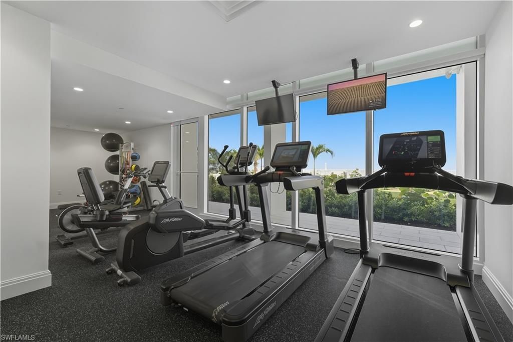 3443 Gulf Shore Blvd N, Unit 503, Naples, FL 34103 Photo