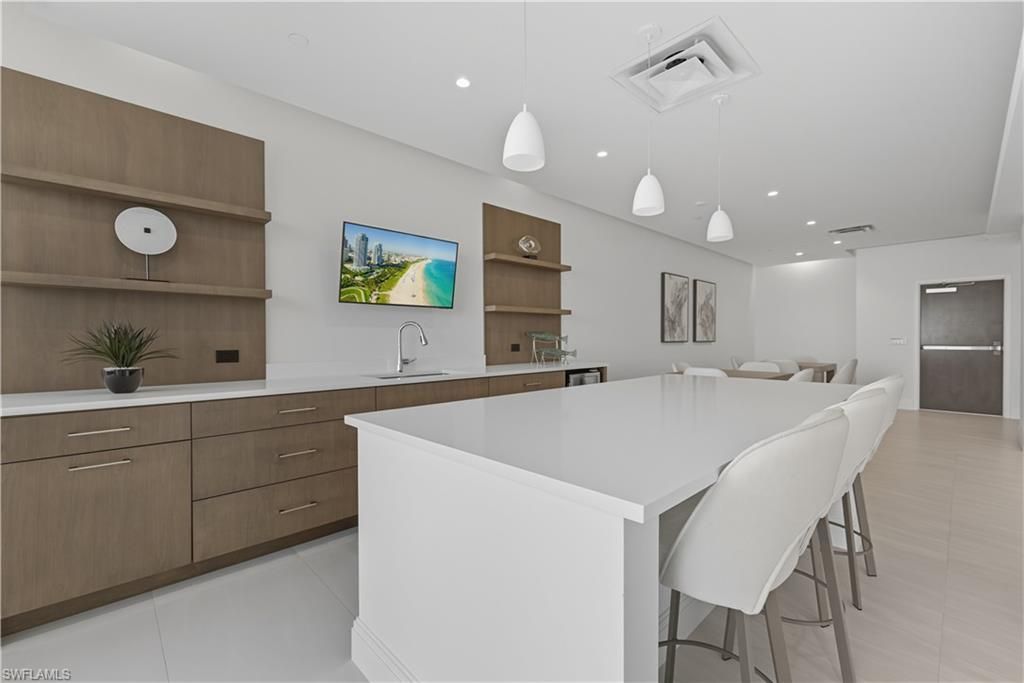 3443 Gulf Shore Blvd N, Unit 503, Naples, FL 34103 Photo