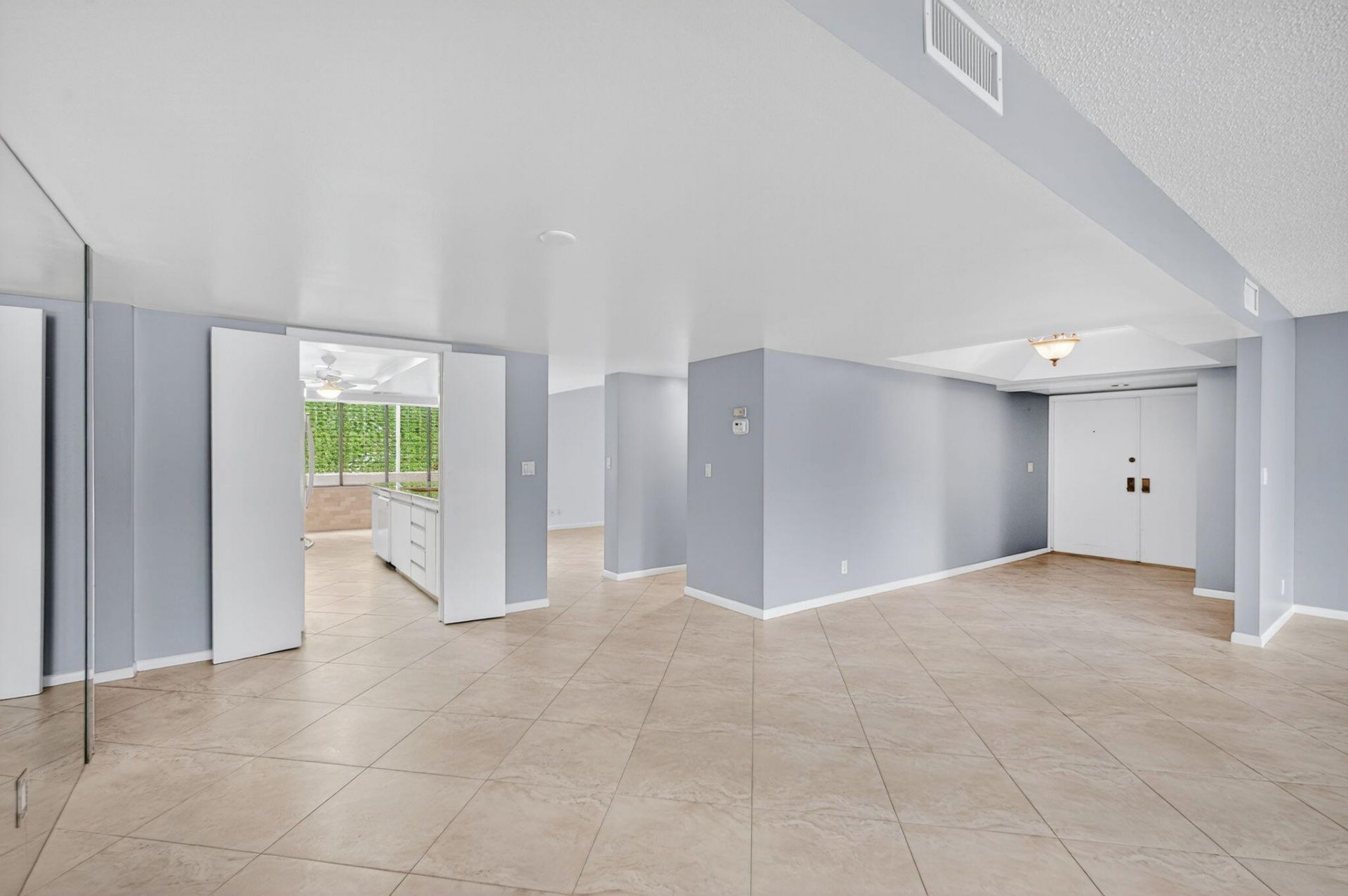 1100 Surf Road, Unit 109, Singer Island, FL 33404 Photo