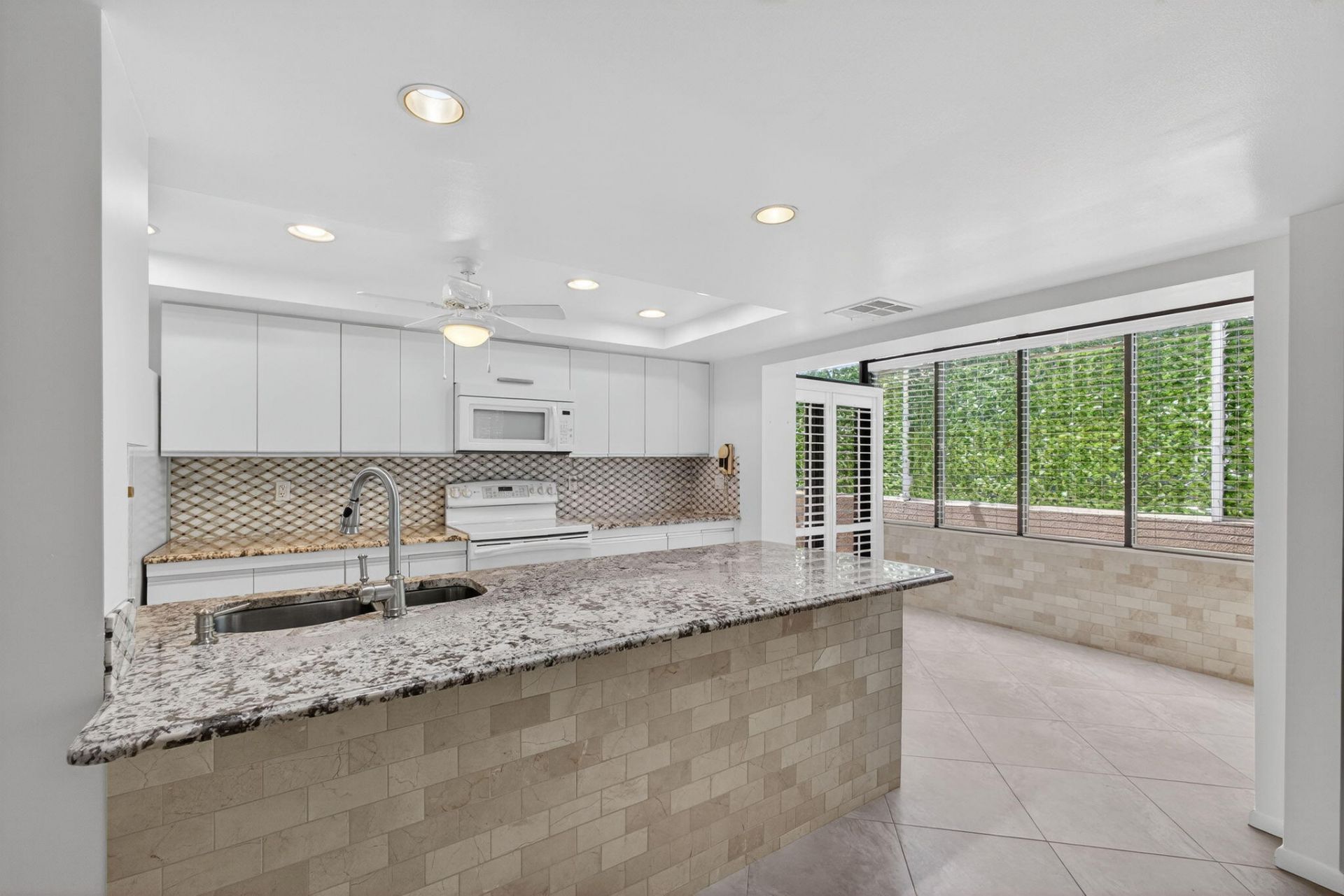 1100 Surf Road, Unit 109, Singer Island, FL 33404 Photo