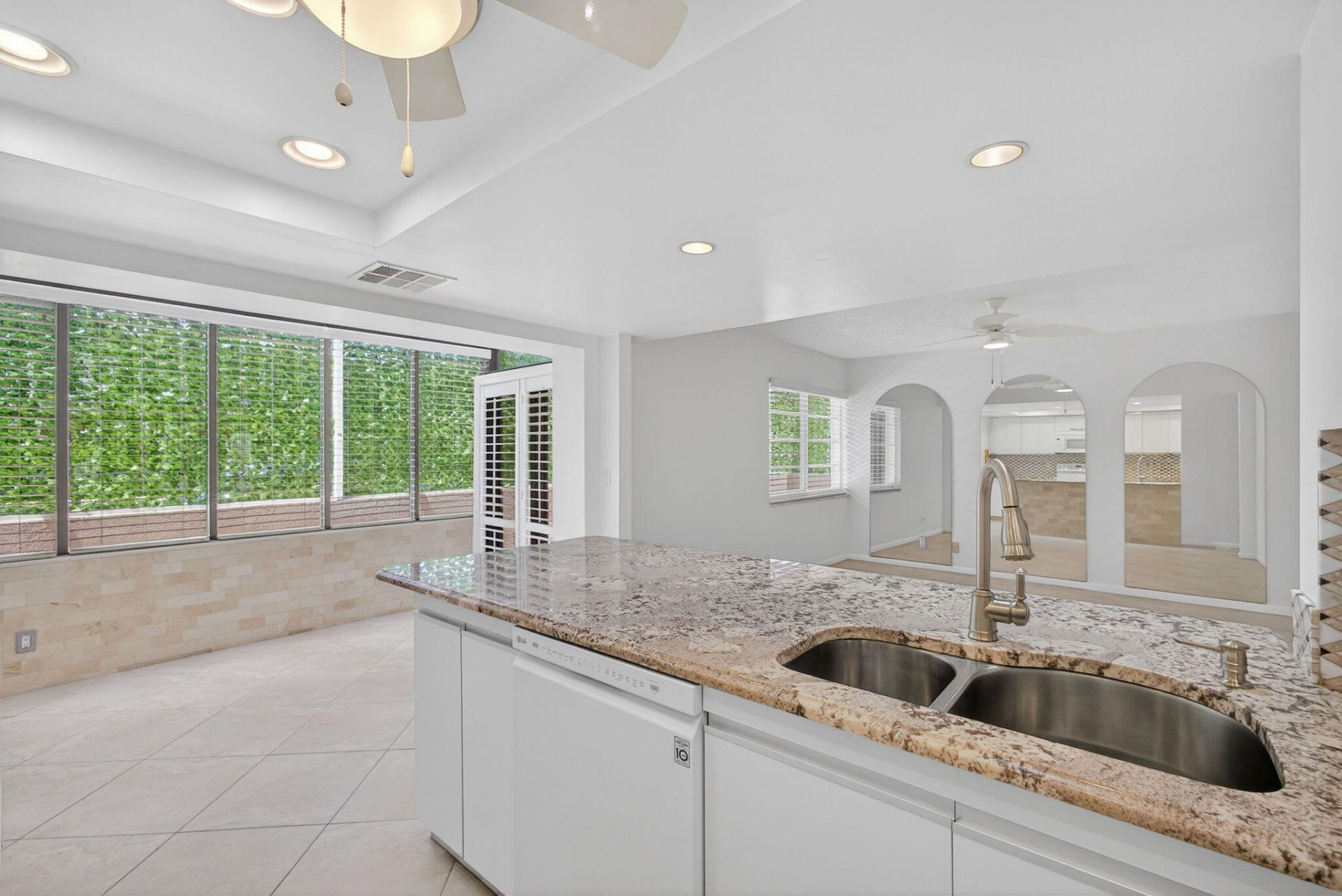 1100 Surf Road, Unit 109, Singer Island, FL 33404 Photo