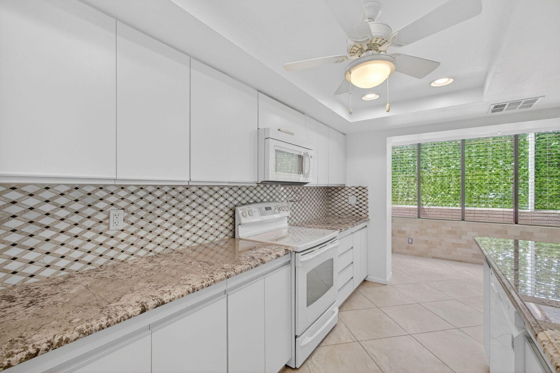 1100 Surf Road, Unit 109, Singer Island, FL 33404 Photo