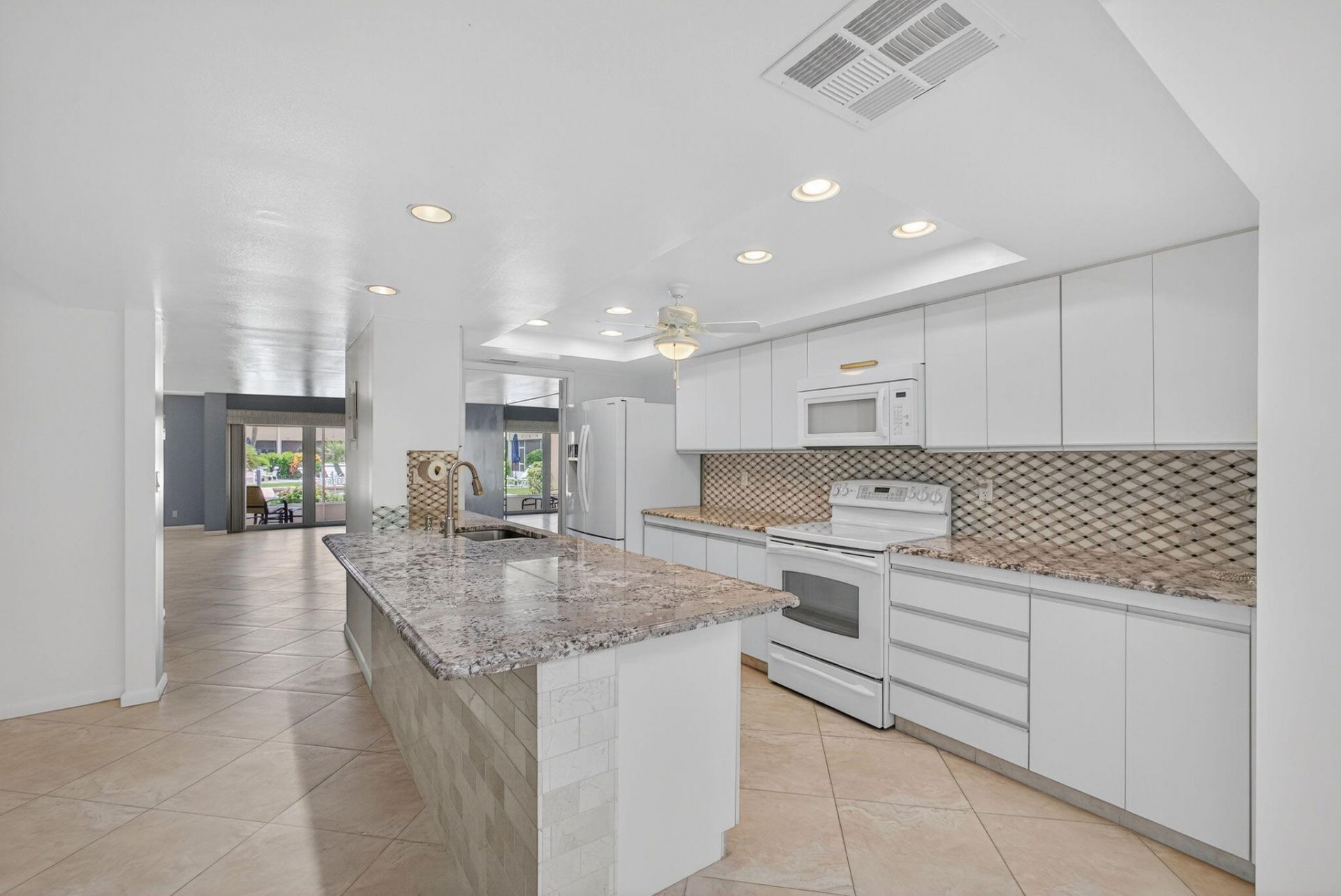 1100 Surf Road, Unit 109, Singer Island, FL 33404 Photo