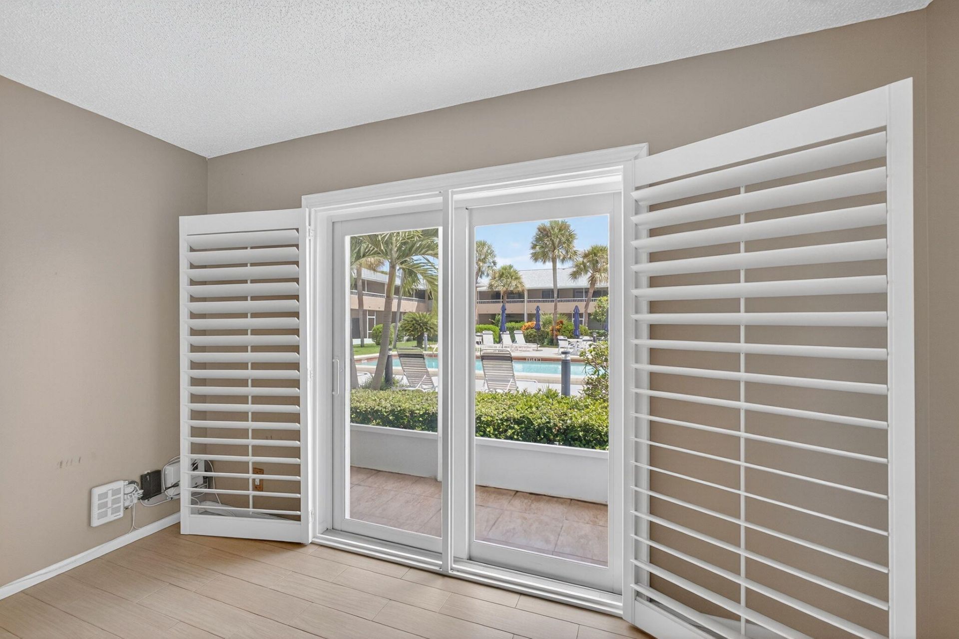 1100 Surf Road, Unit 109, Singer Island, FL 33404 Photo