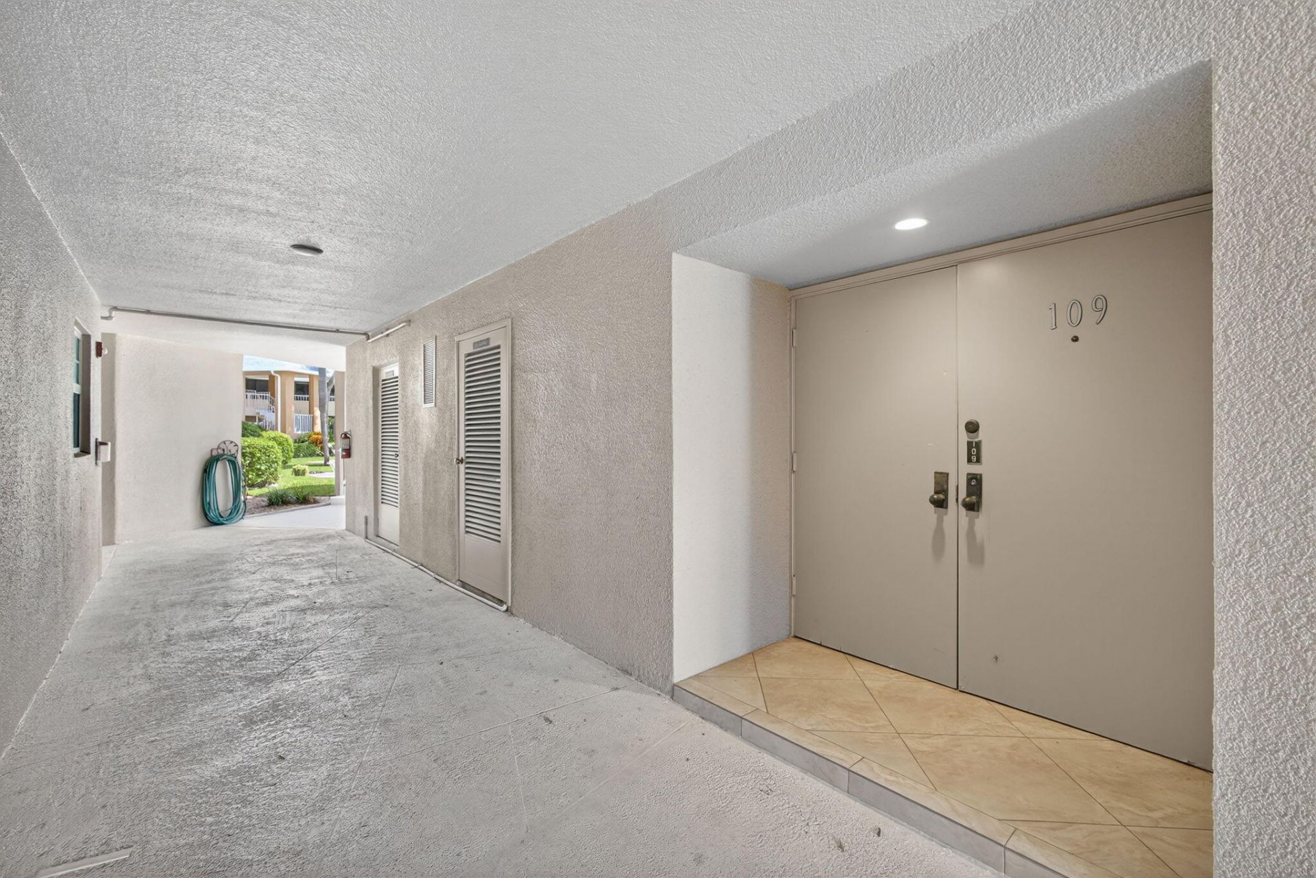 1100 Surf Road, Unit 109, Singer Island, FL 33404 Photo