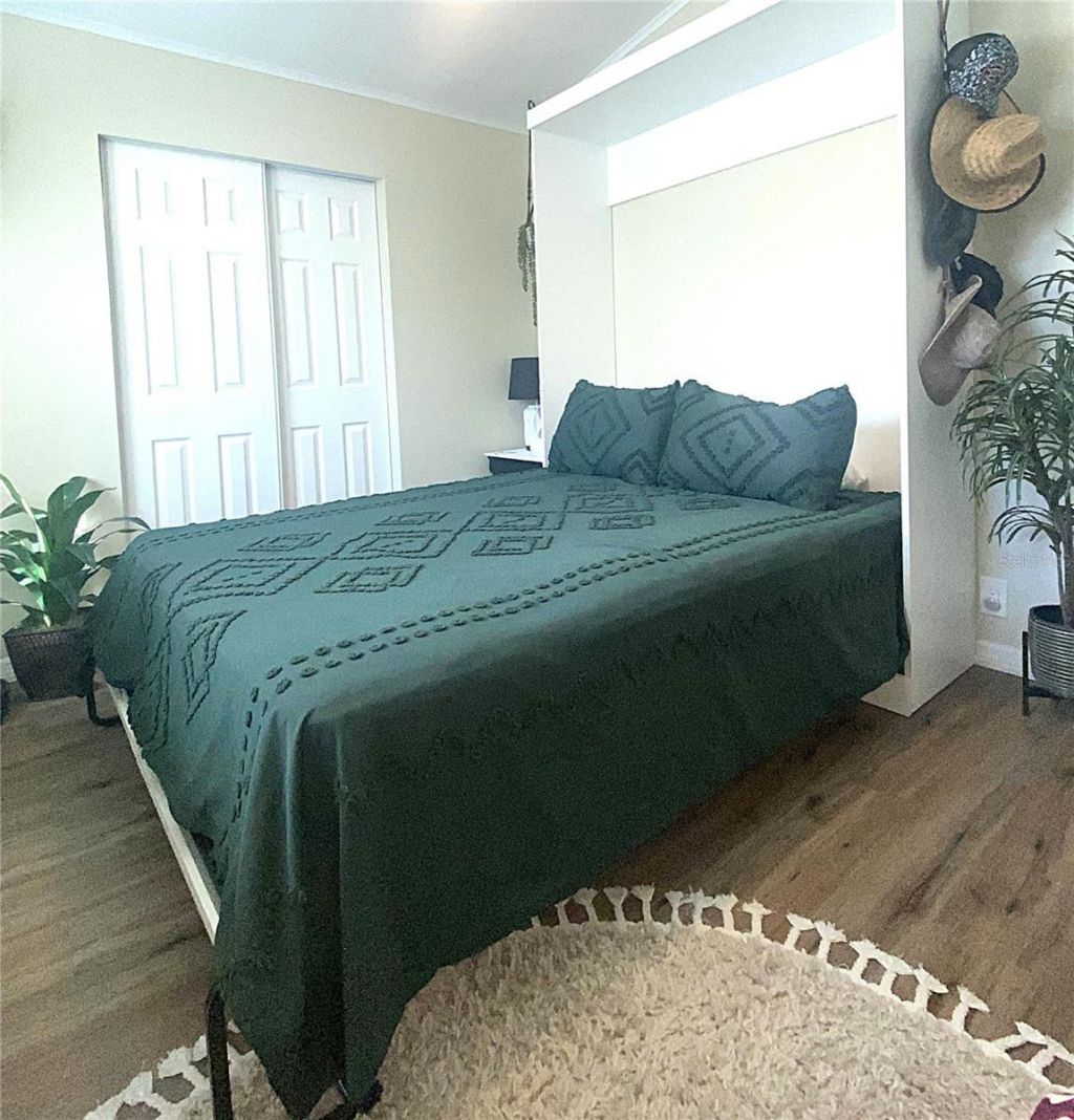 7049 Mount Essex Drive Ne, Unit 521, Saint Petersburg, FL 33702 Photo