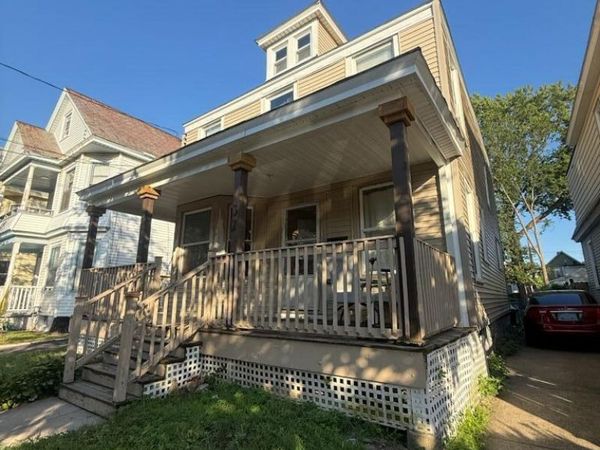 32 Elm Street, Schenectady, NY 12304