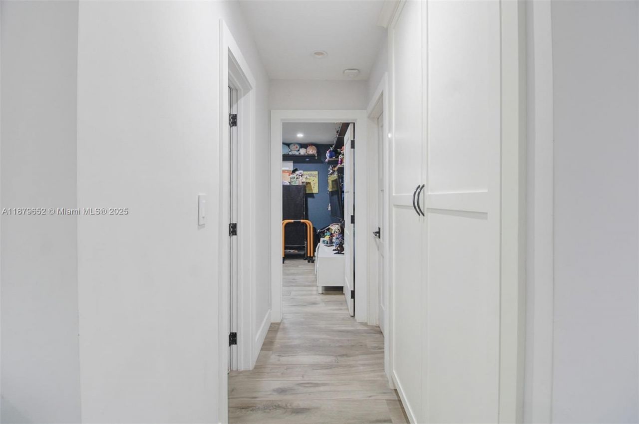 15000 Egan Ln, Miami Lakes, FL 33014 Photo