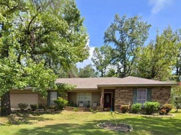 210 FENDLER Parkway, Pineville, LA 71360