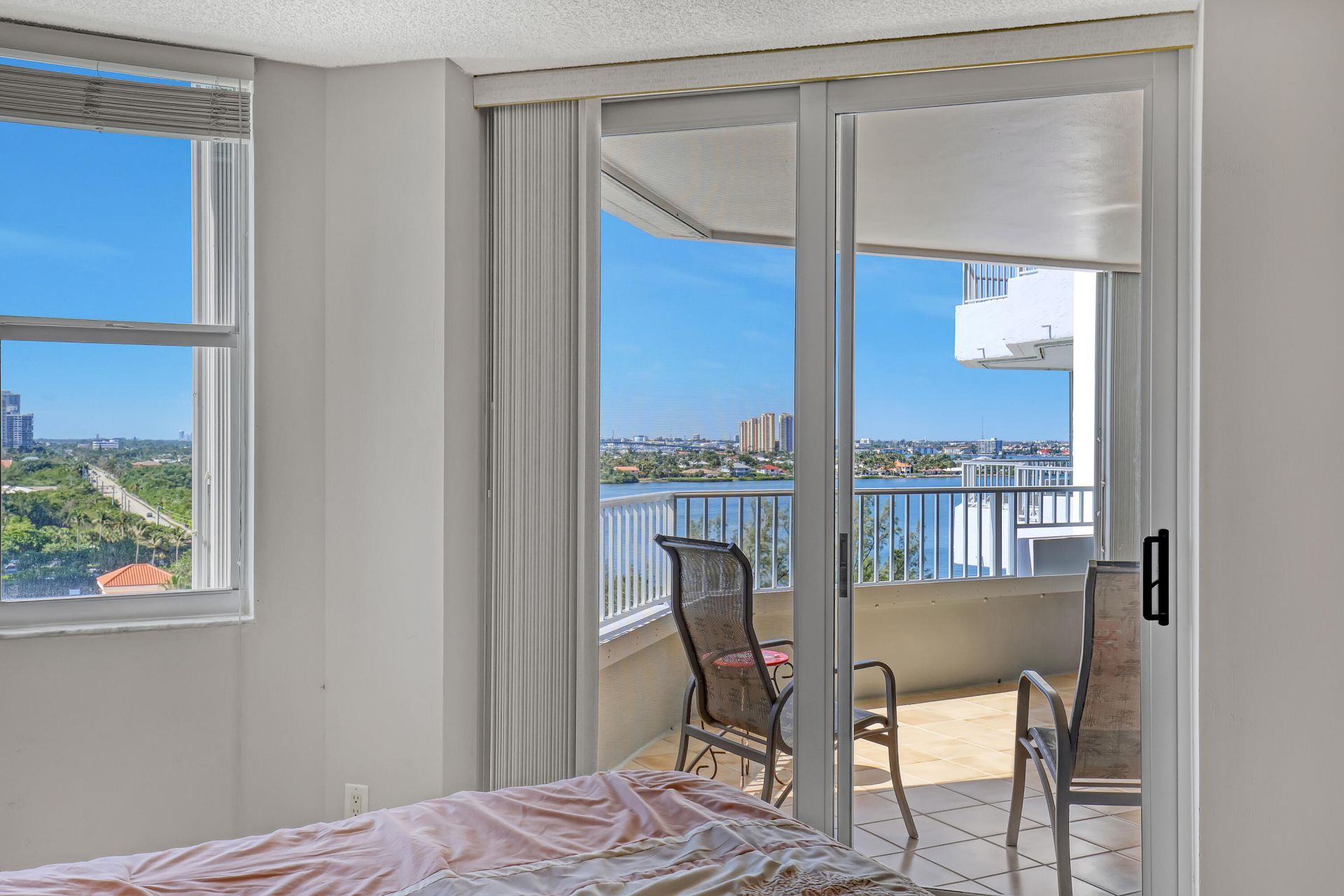 5200 N Ocean Drive, Unit 904, Singer Island, FL 33404 Photo