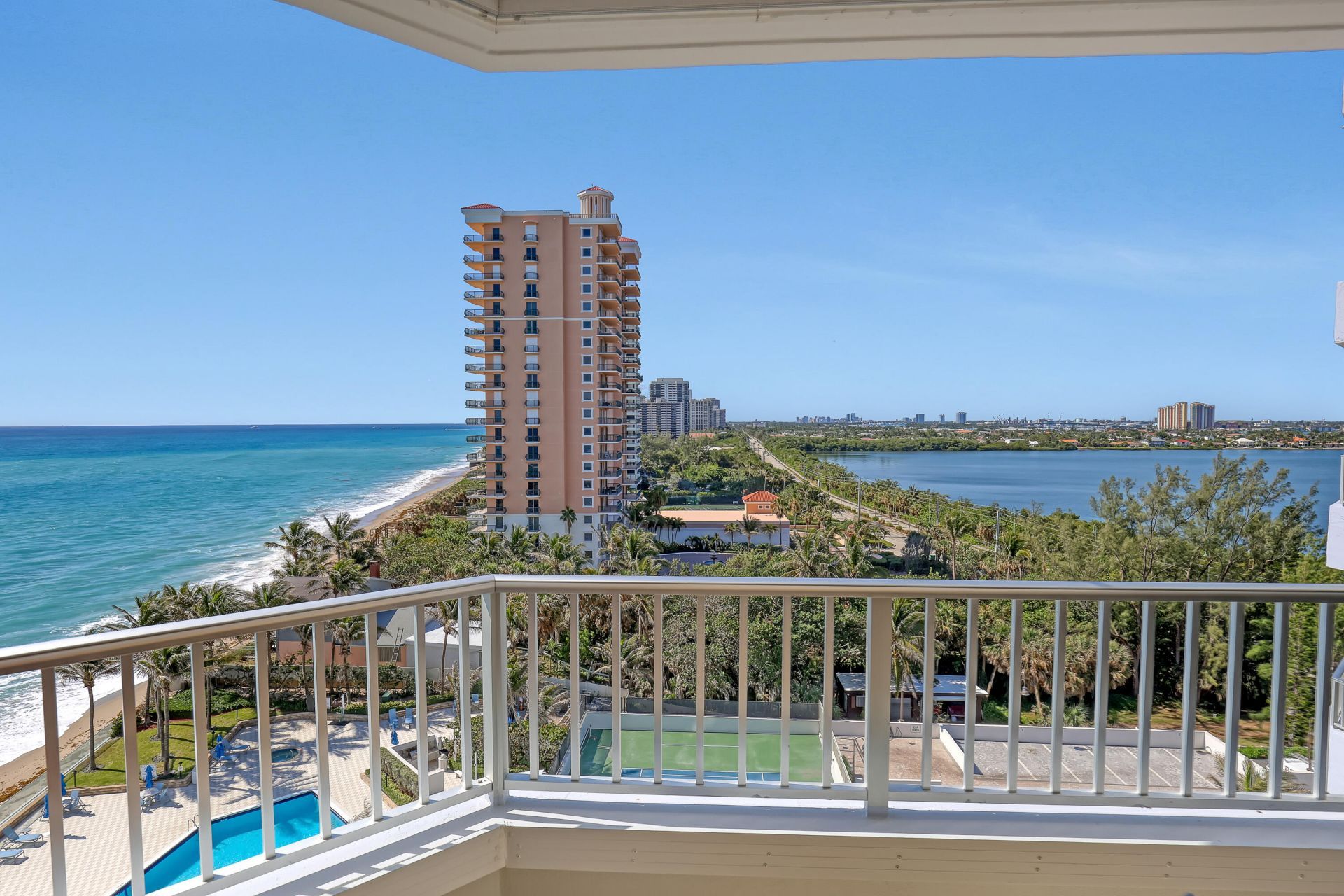 5200 N Ocean Drive, Unit 904, Singer Island, FL 33404 Photo