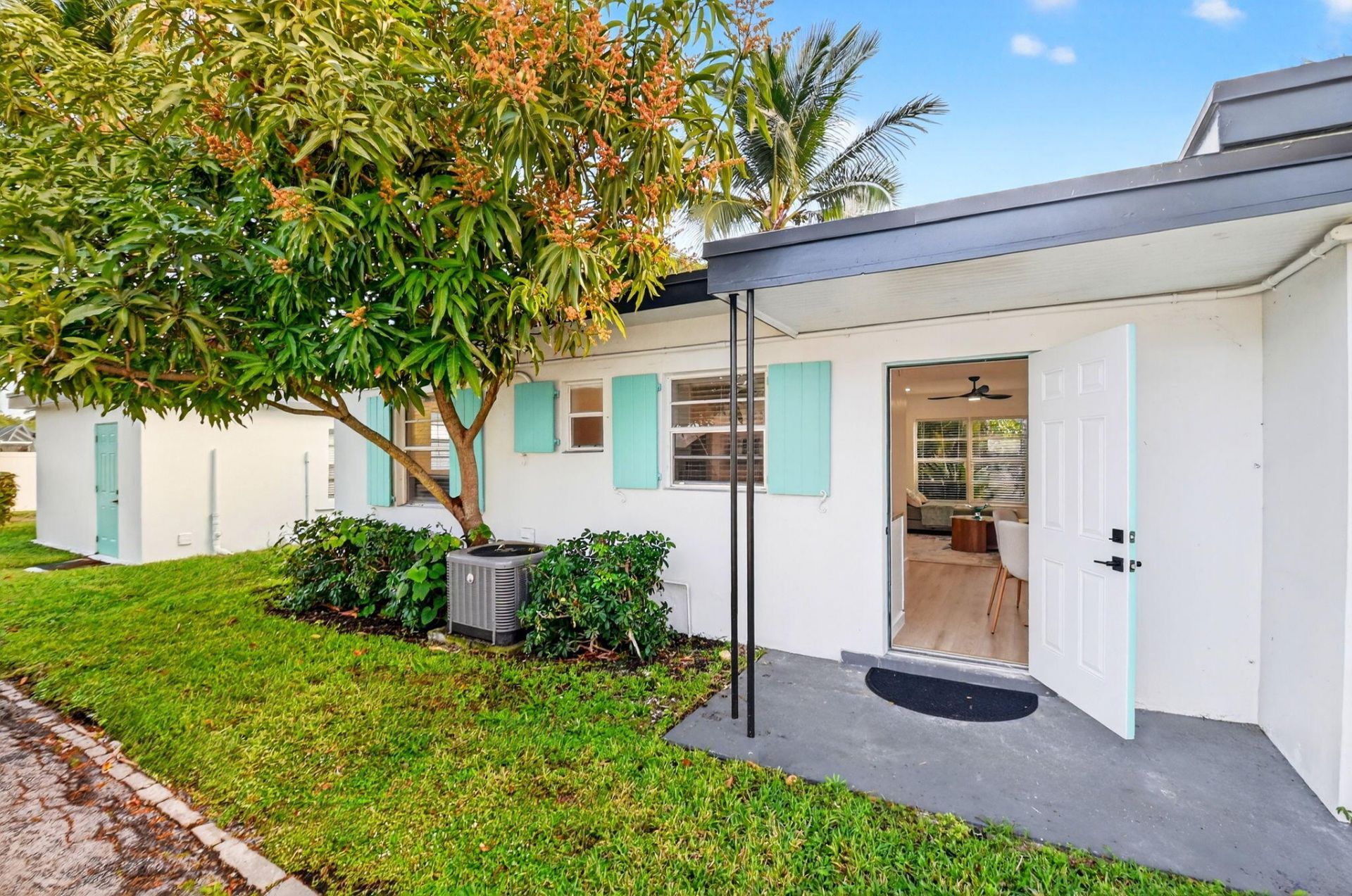 325 De Carie Street, Delray Beach, FL 33444 Photo