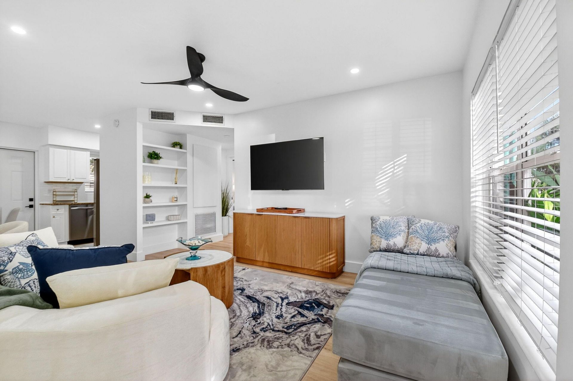 325 De Carie Street, Delray Beach, FL 33444 Photo