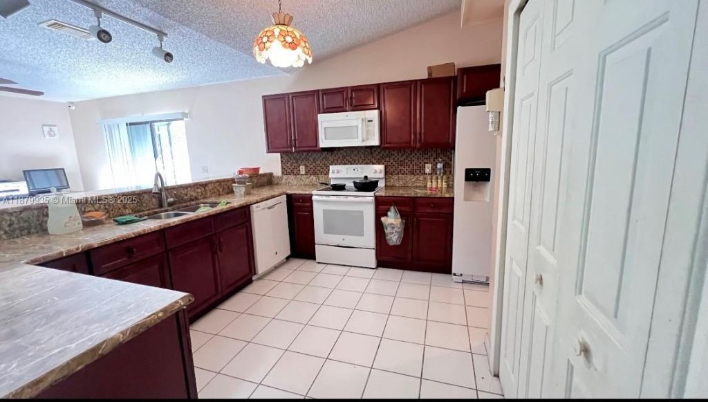 1925 SE Floresta Dr, Port Saint Lucie, FL 34983 Photo